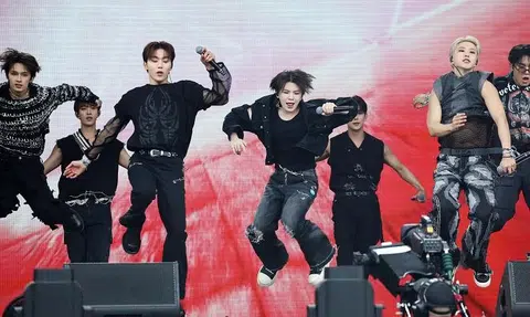 Grammy Museum gears up for K-pop exhibit featuring Hybe acts