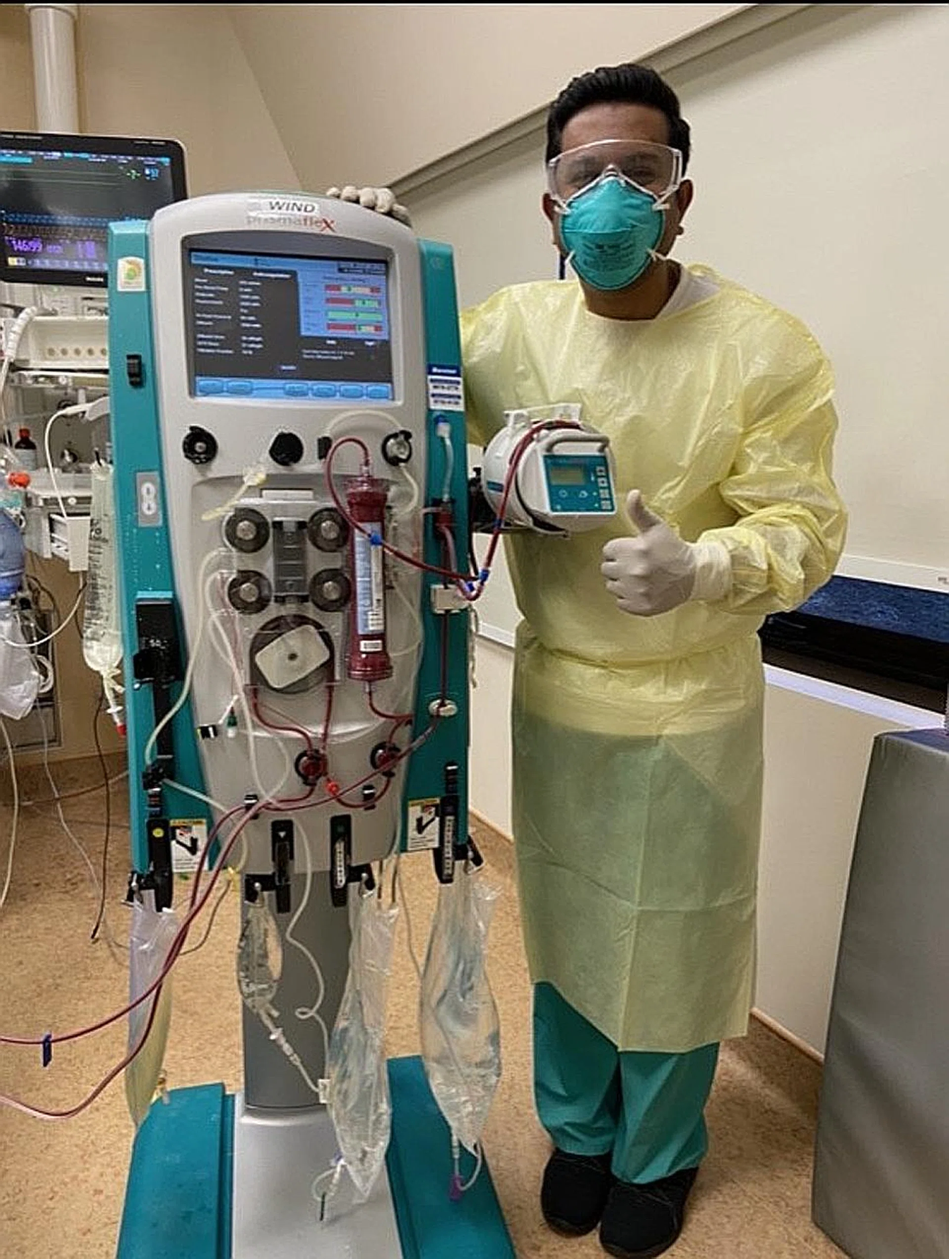 (Above) Mr Suresh Rajasekaram, a senior staff nurse at National University Hospital, and Mr Max Ong, chief data scientist at Codesurance, are graduates of ITE College East. 