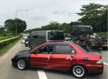 Car in wedding convoy involved in accident