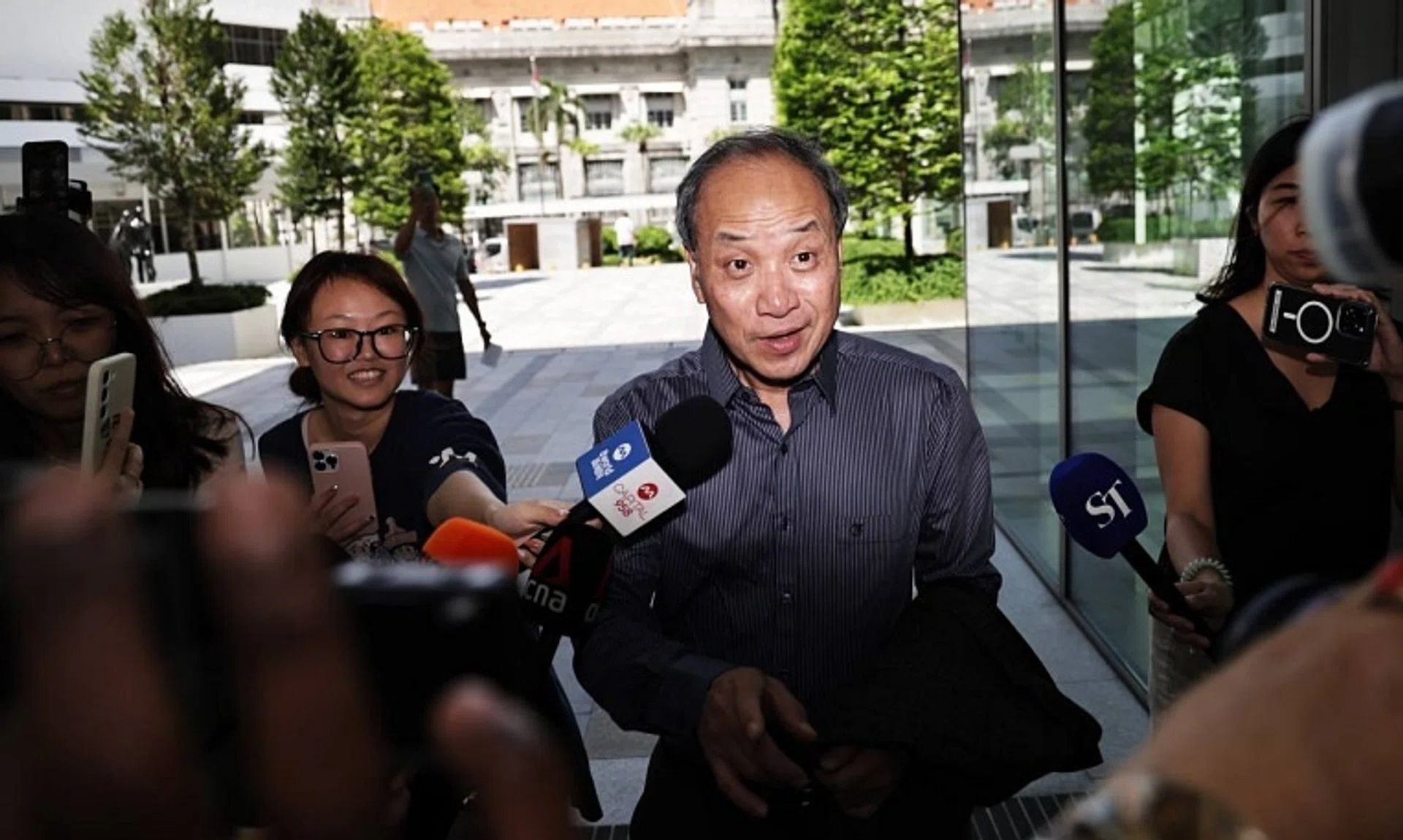 Former Workers' Party secretary-general Low Thia Khiang arriving at the State Courts on Oct 23.