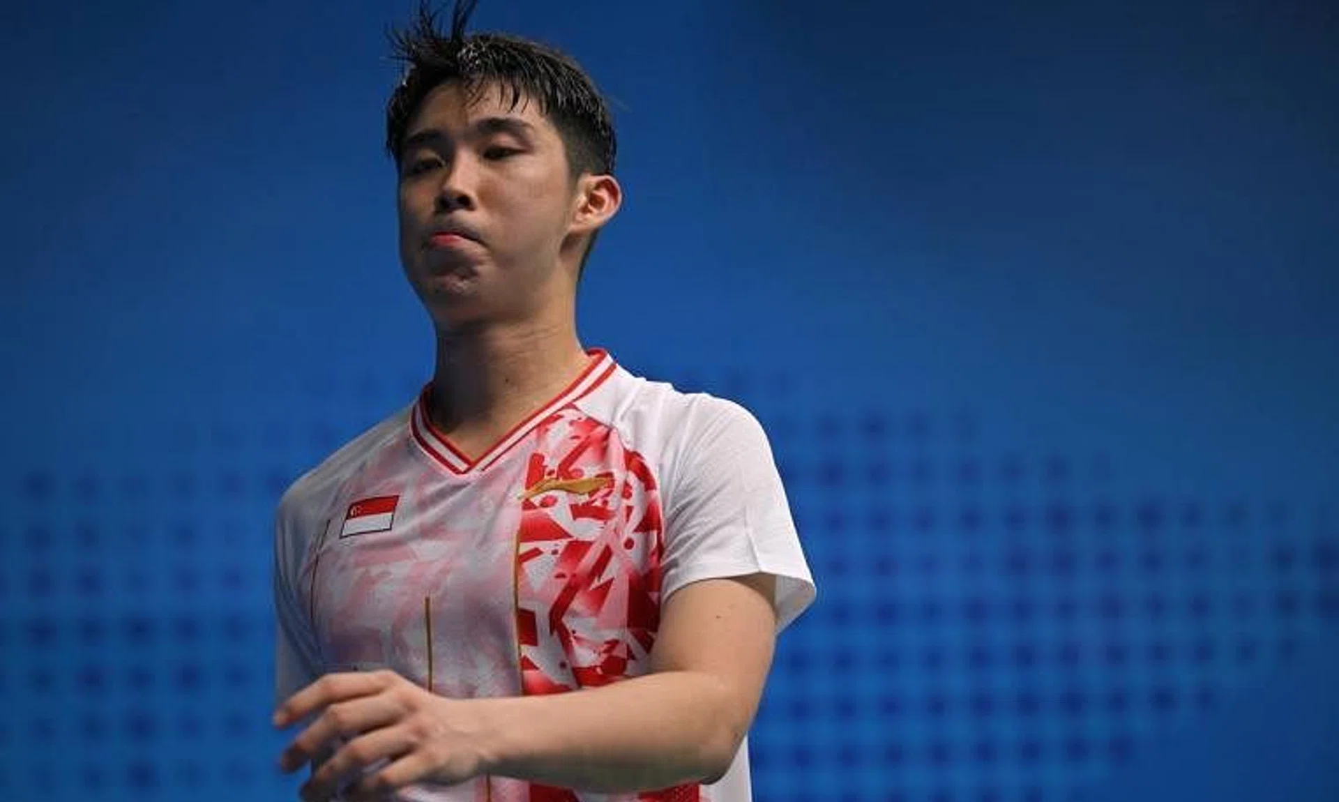 Loh Kean Yew lost 21-12, 21-14 to Malaysian Ng Tze Yong in the men's singles round of 32 on Tuesday.
