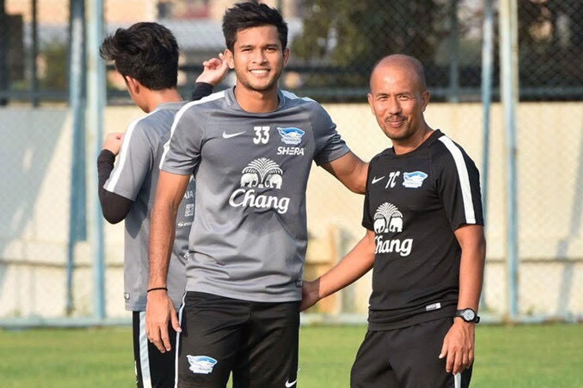 Zulfahmi Arifin (in grey) is thankful to have found a mentor in S.League legend Therdsak Chaiman, who is now assistant coach at Chonburi FC. 