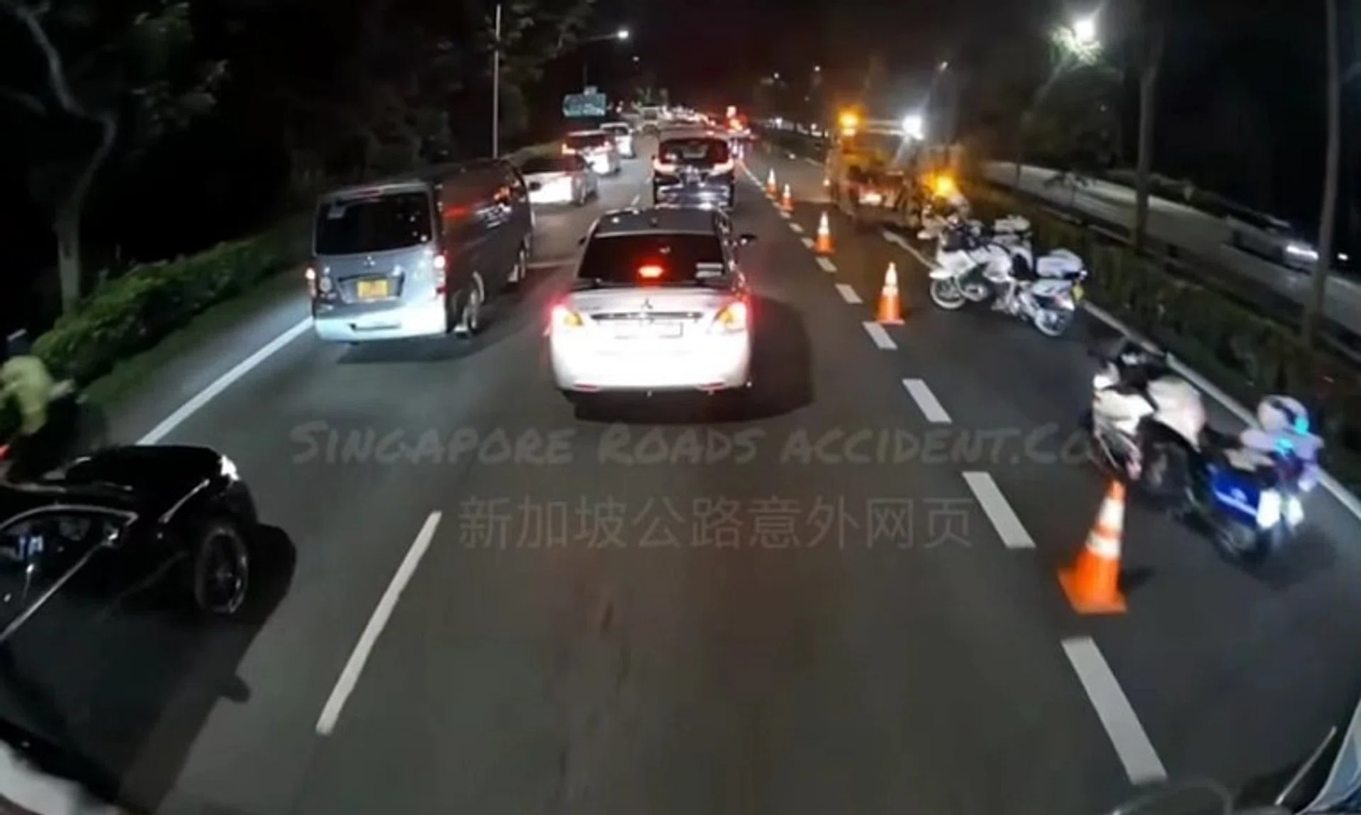 SCDF and police were alerted to the crash on SLE towards BKE after the Woodlands Avenue 2 exit at around 8.05 pm.