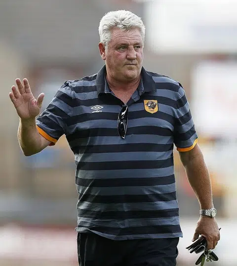 Bruce quits Hull: reports