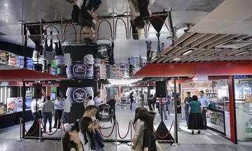 Robot deliveries, unmanned 7-Eleven store at retail innovation hub