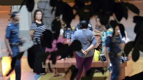 Chai Chee void deck turns into gambling den at night