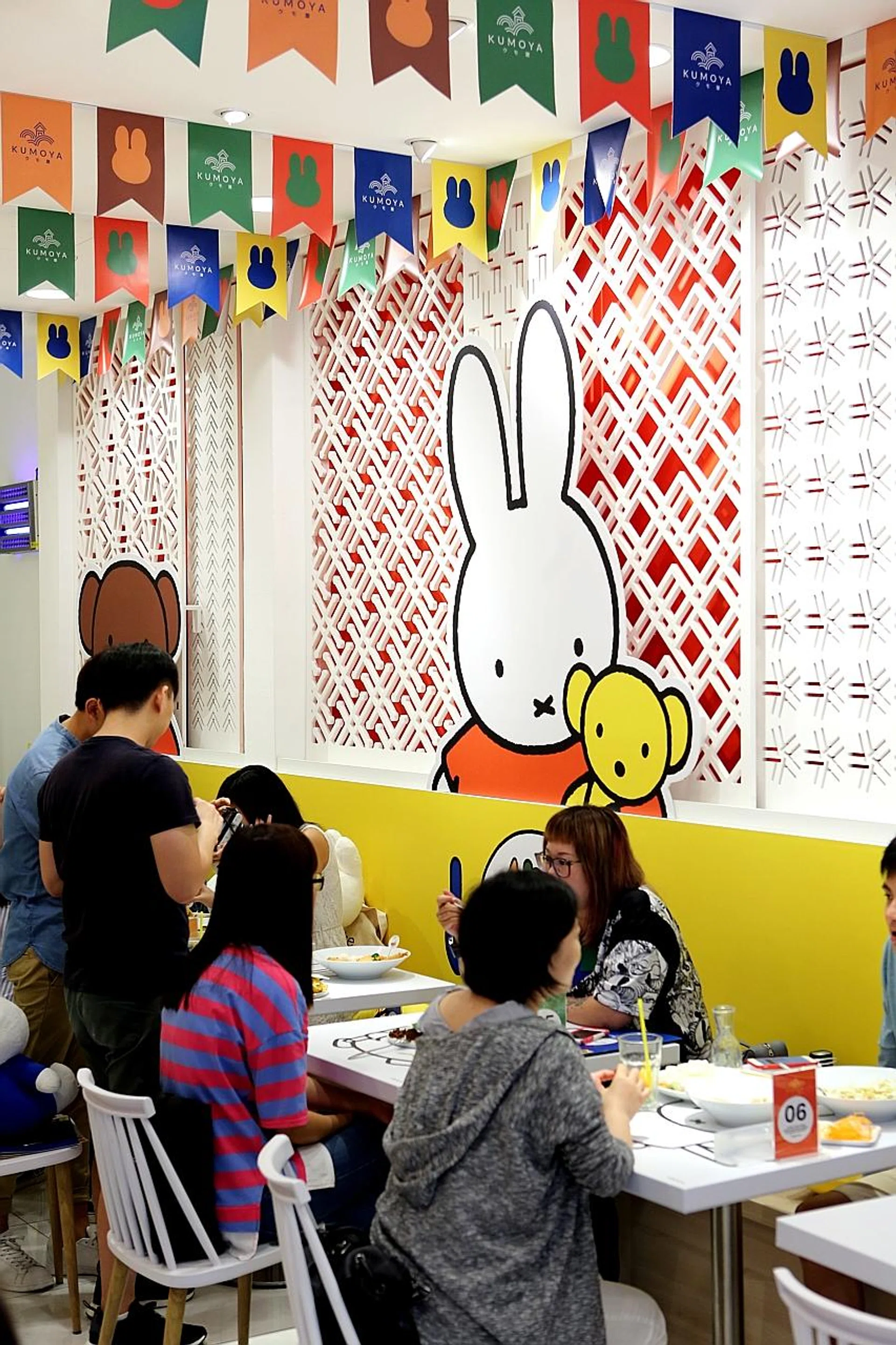 Fans said goodbye to Miffy the rabbit at Japanese-French cafe Kumoya yesterday. 