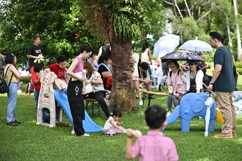 Large families with young children to receive $1,000 LifeSG credits from Sept 10