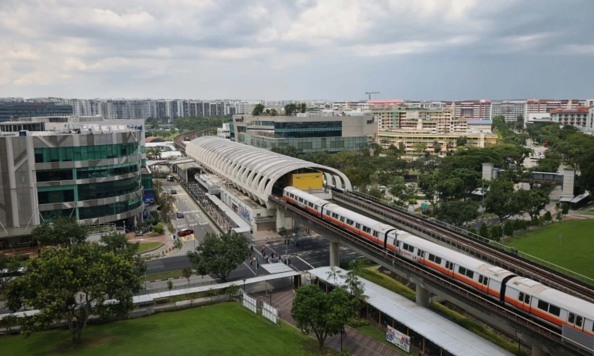 Affected commuters can take a shuttle bus service, Shuttle 7, to travel between Tampines, Simei and Tanah Merah stations.
