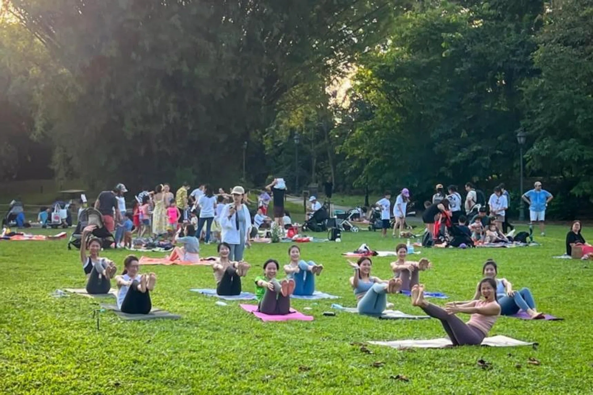 PM Lee spotted a yoga group he had encountered last year. This time, however, the same group were not wearing masks.
