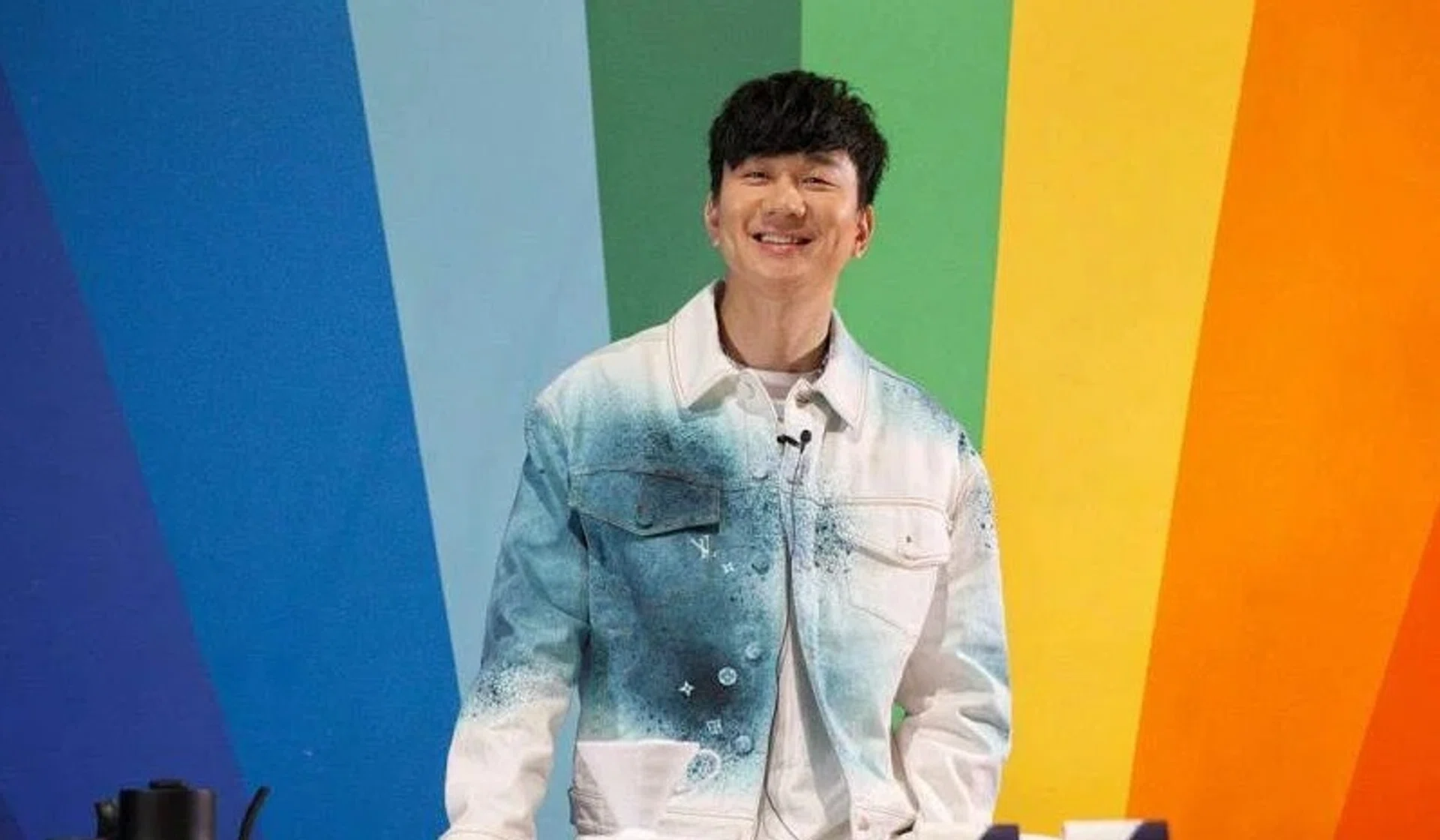 Singer JJ Lin reportedly lost money investing in virtual property.