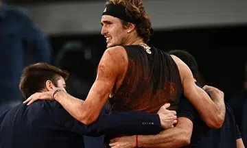 Nadal reaches 14th French Open final after Zverev retires with injury