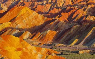 Poly lecturer has photo exhibition of Silk Road travels