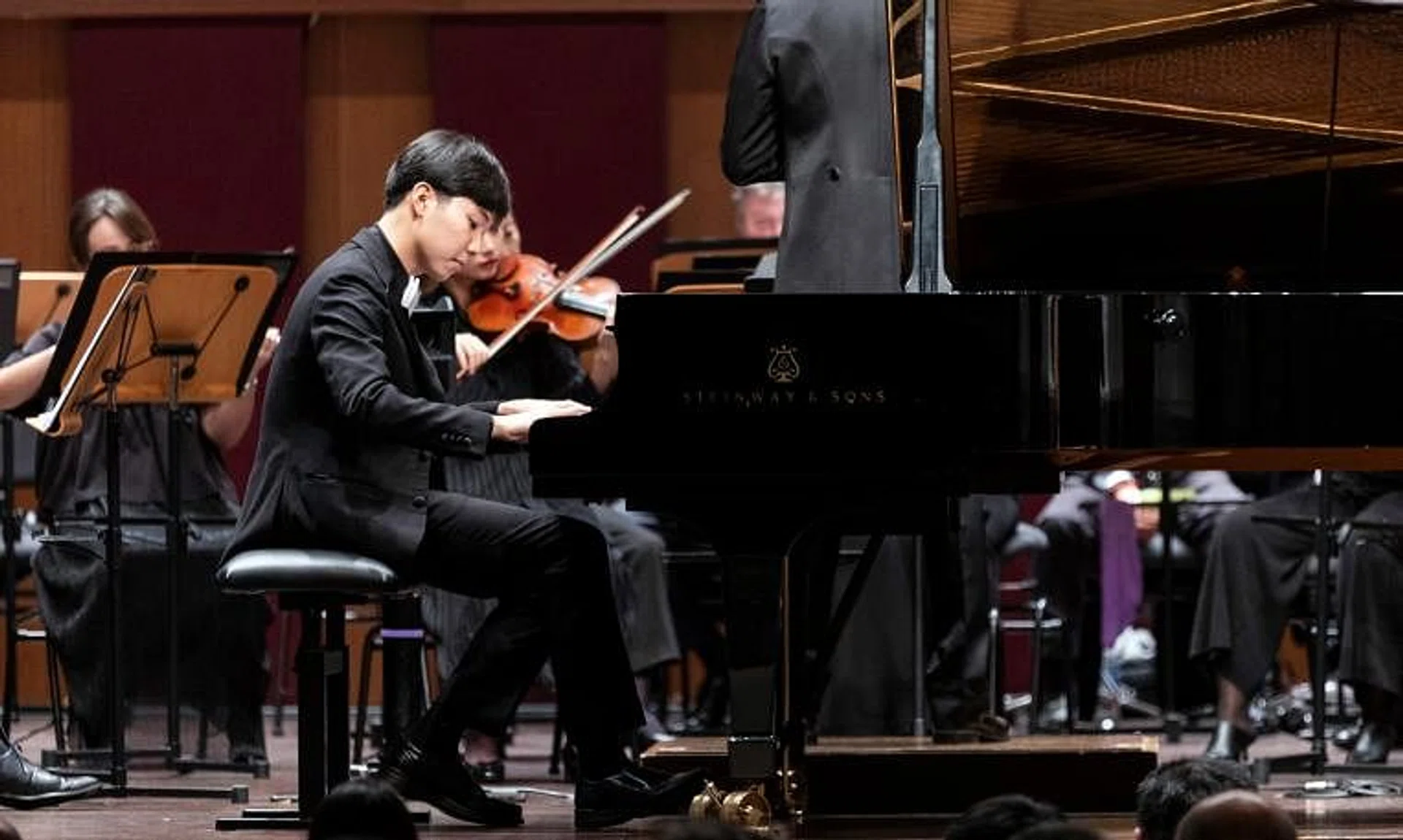 National serviceman Joshua Lau Jin Quan, a supreme figure of composure in Beethoven’s Second Piano Concerto in B flat major (Op.19) was the first prize winner. 