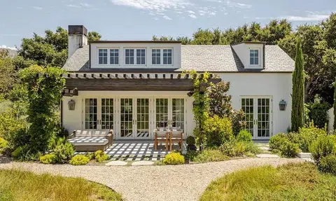 Gwyneth Paltrow lists California guesthouse on Airbnb for $0, with a heavy dose of Goop
