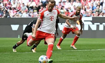 Kane double steers Bayern 2-1 past Frankfurt ahead of Real clash