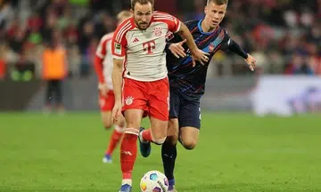 'Phenomenon' Kane basks in praise after record goal run for Bayern