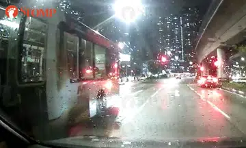 Bus cuts into driver's lane, SBS Transit apologises