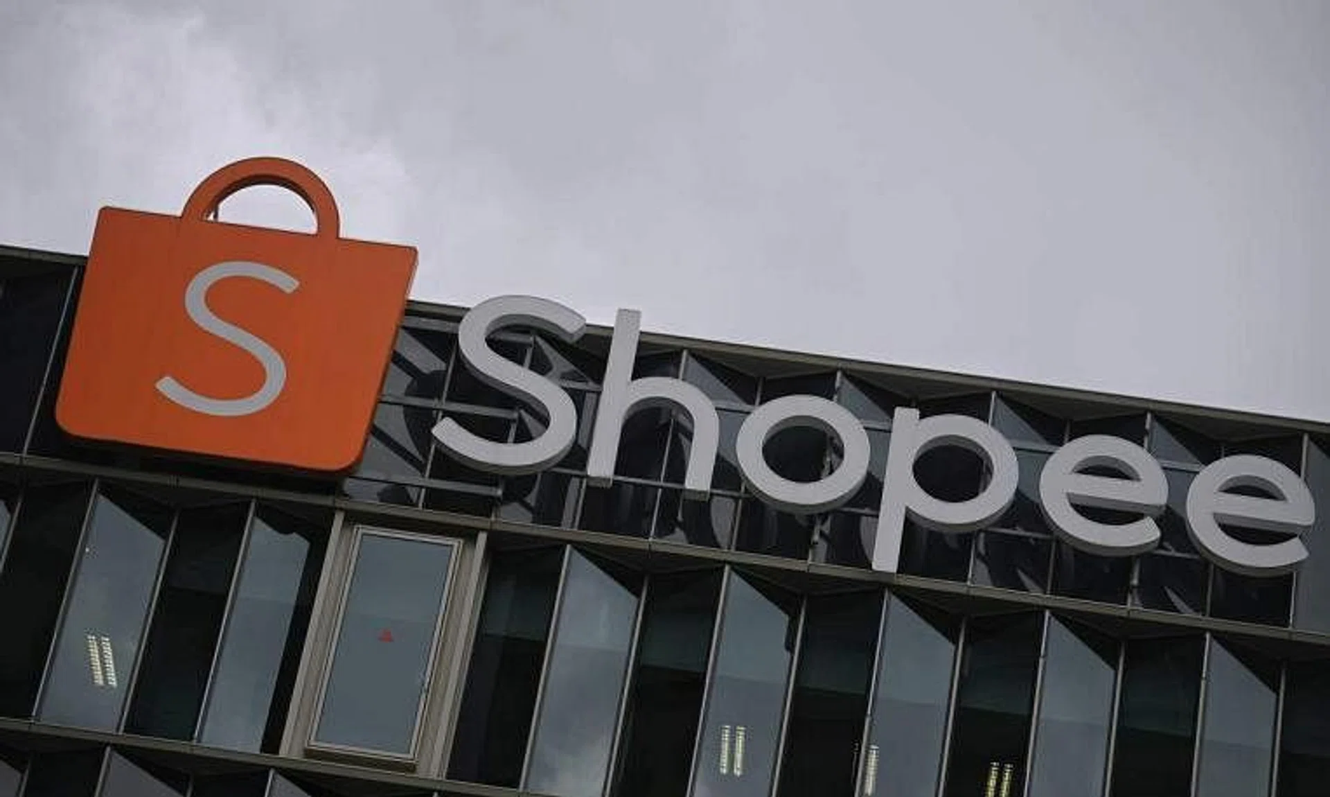 Shopee is committing to resolving refunds and return requests within an average of 2½ working days.