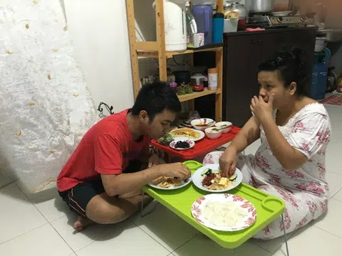 Breaking fast with Madam Jurina