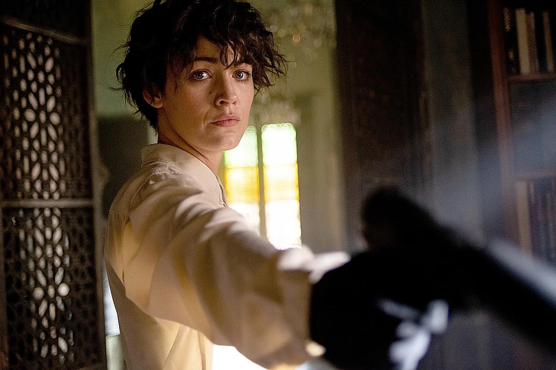 Blake Lively impresses in The Rhythm Section. Unfortunately, the dull movie meets her only halfway. 