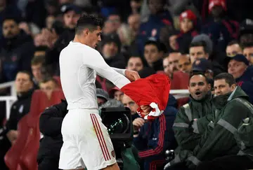 Emery: Xhaka wrong to feud with Arsenal fans