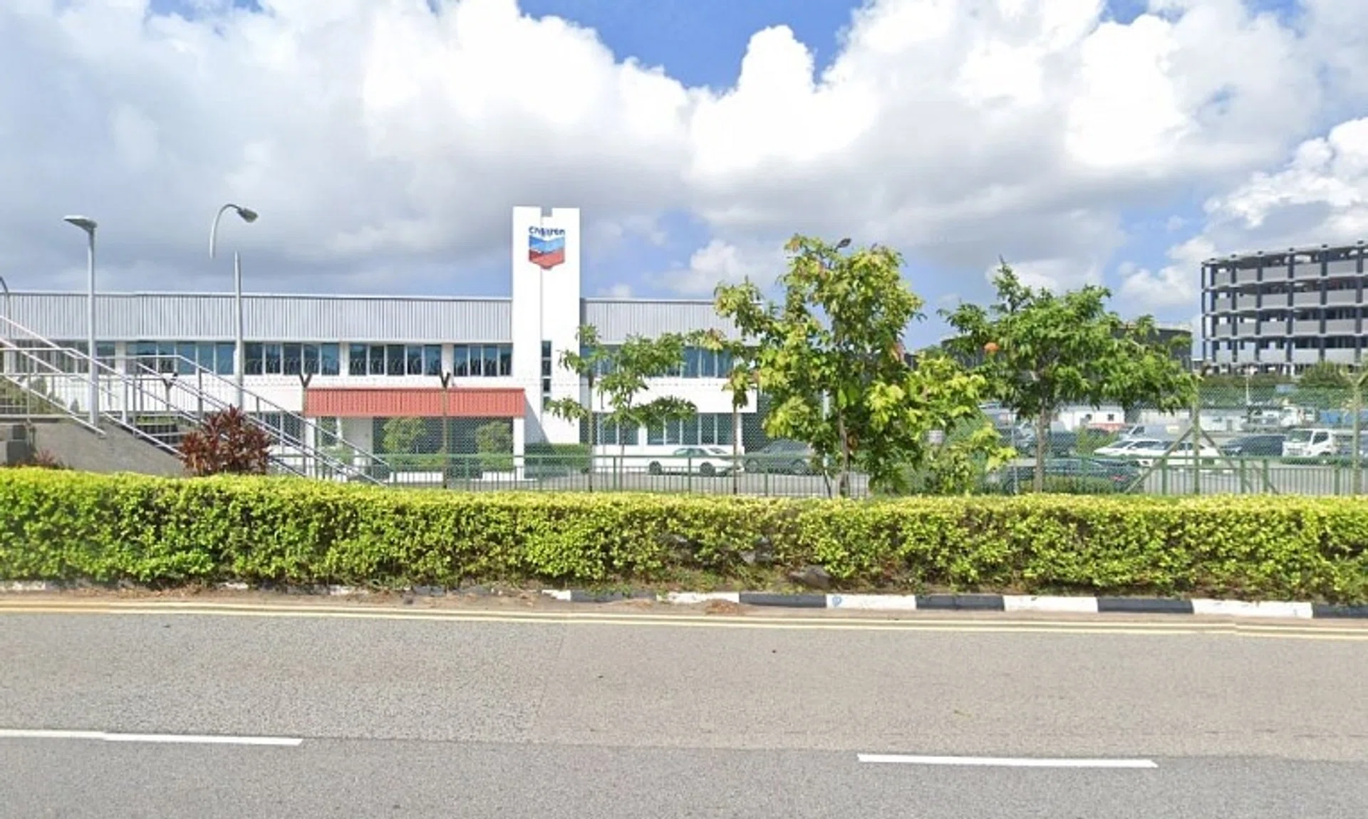 Deployed at the Chevron Singapore Penjuru Terminal in Jalan Buroh, Ahmad Khamis’ job was to control and monitor those entering and exiting the premises.