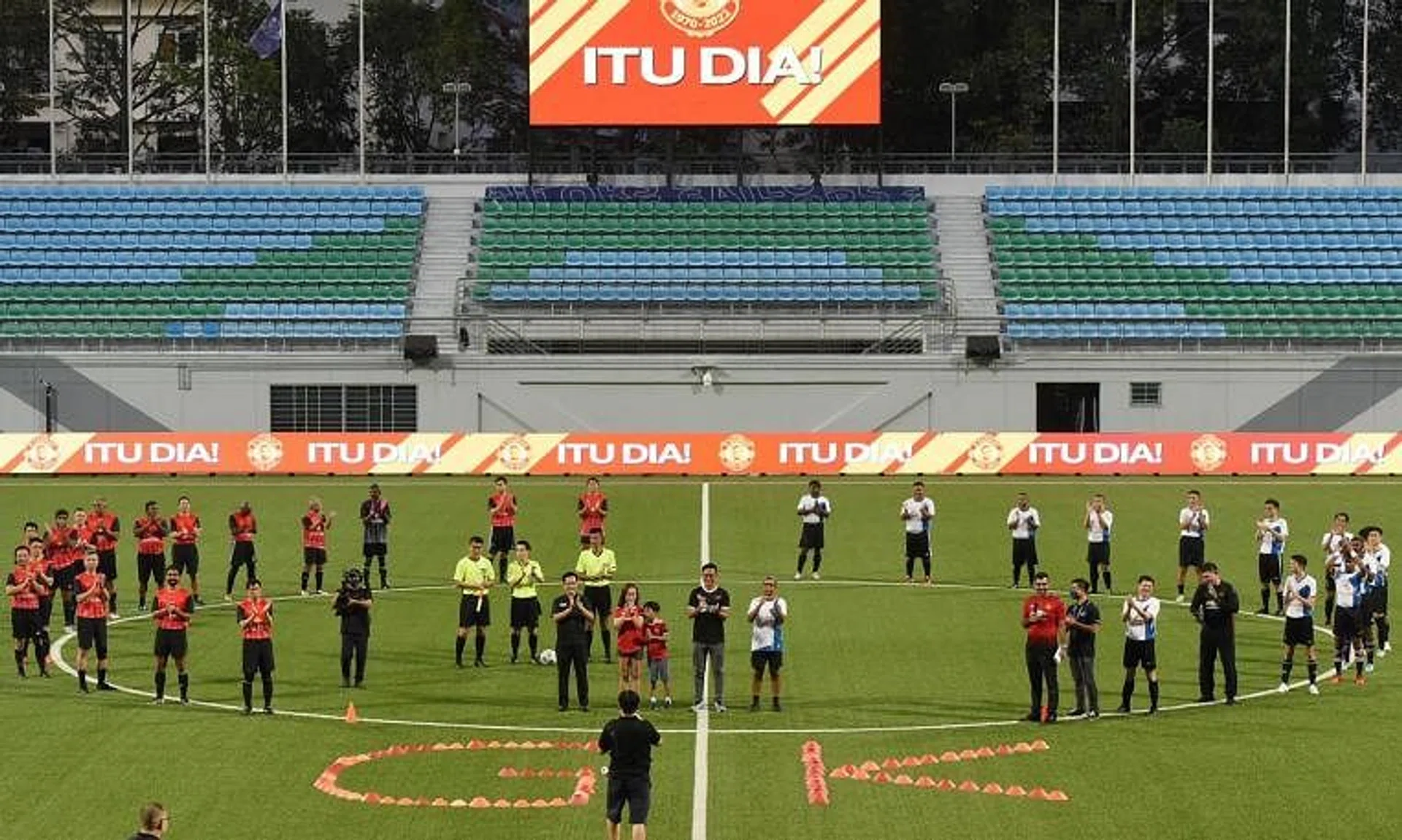 A minute of applause was held before the match at Jalan Besar Stadium on July 19, 2022.