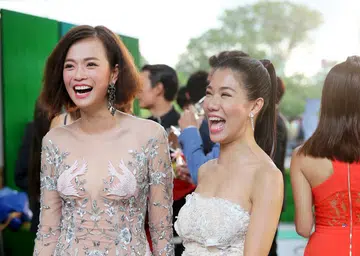 Eye candy on the Star Awards red carpet