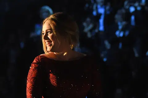 Diamond status for Adele's 25