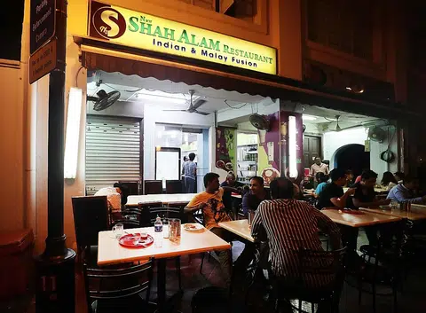 Prata sellers here abused, but they still feed the hungry