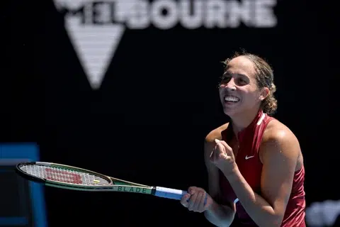 Comeback kid Madison Keys storms into women's semi-finals