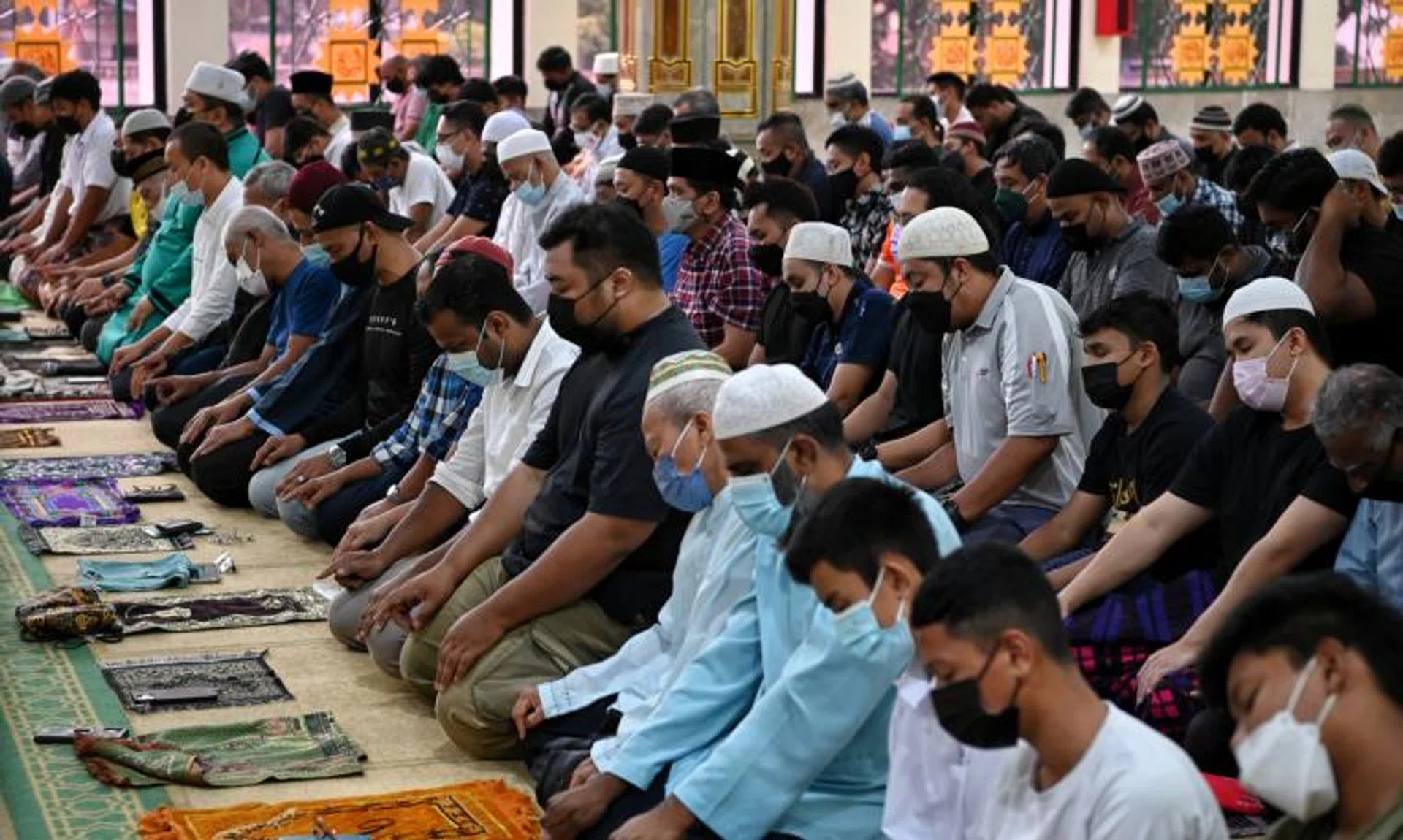Fifteen mosques which are expecting larger attendances will now hold a third prayer session, which is open for walk-ins.