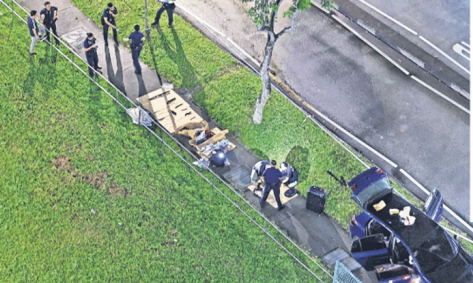 Man flees after crash, drugs and samurai sword found in car | The New Paper