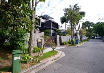 Man steals watches worth $340,000 from sister