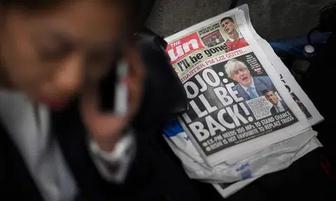 Former PM Boris Johnson flies back to Britain to attempt rapid comeback