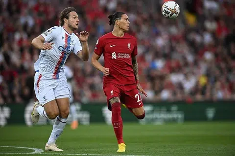 Palace defender Andersen receives death threats after Nunez red card
