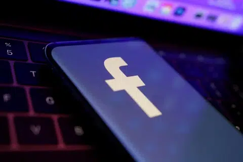 Woman jailed for taking $1m from employer and giving it to online 'friend'