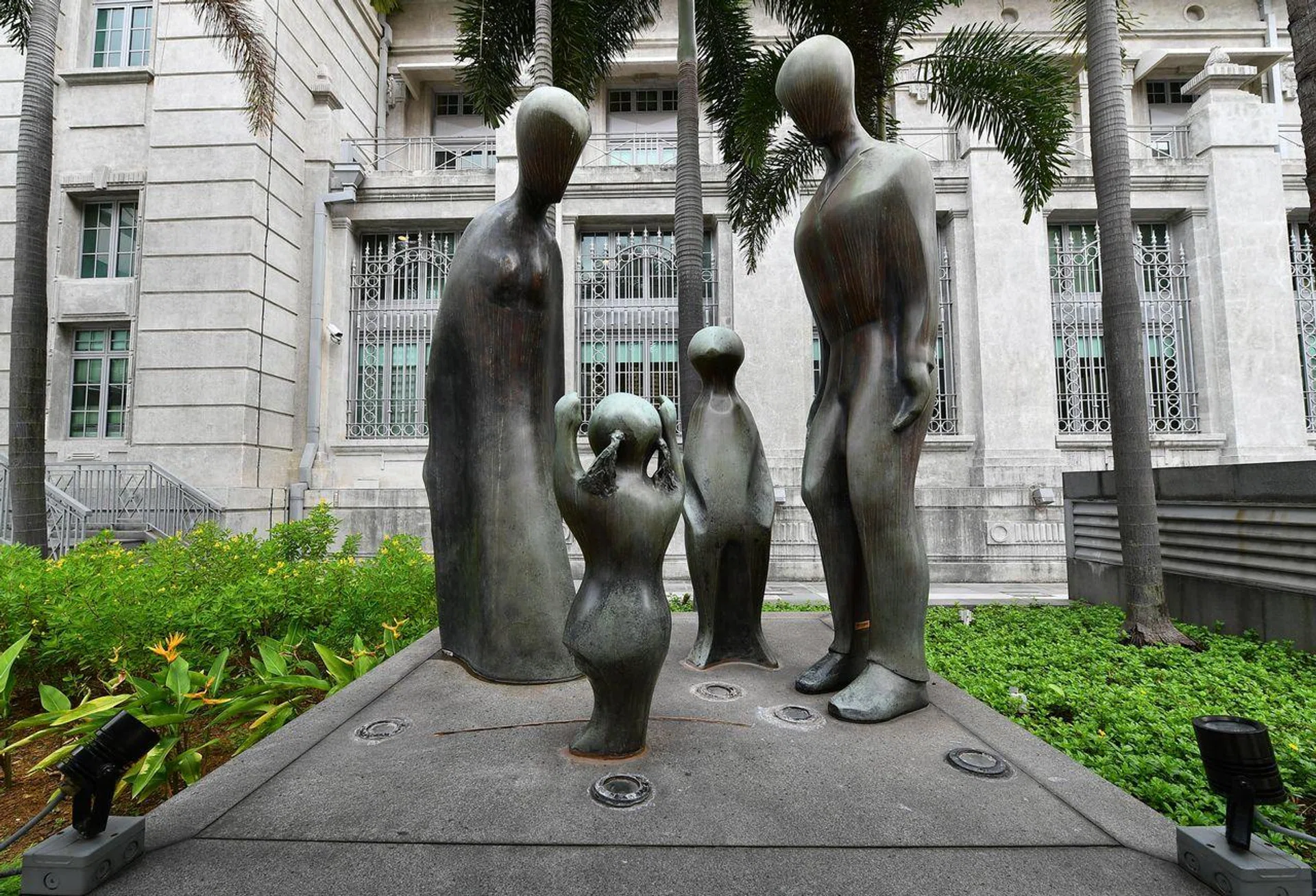 The $1 is a symbolic sum which preserves her right to apply for monetary support from her ex-husband in the future, lawyers told ST.