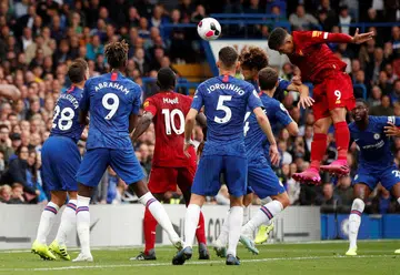Liverpool pip Chelsea 2-1 for sixth straight EPL win