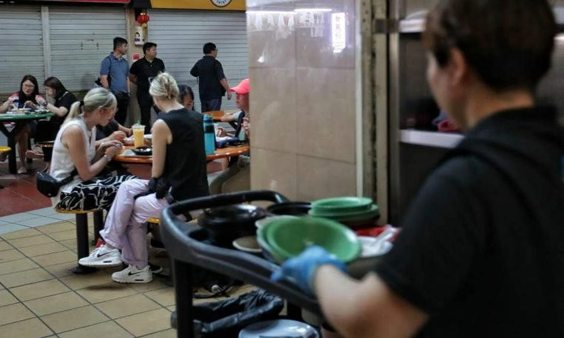 NEA and SFA observed that the “vast majority” of diners take the initiative to remove table litter and return their trays and crockery.