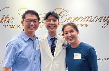 Actress Lina Ng plays 'doctor' at son's medicine faculty ceremony