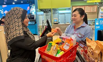More FairPrice discounts for blue, orange Chas cardholders