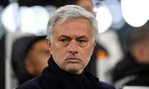 Roma sack manager Jose Mourinho following poor run