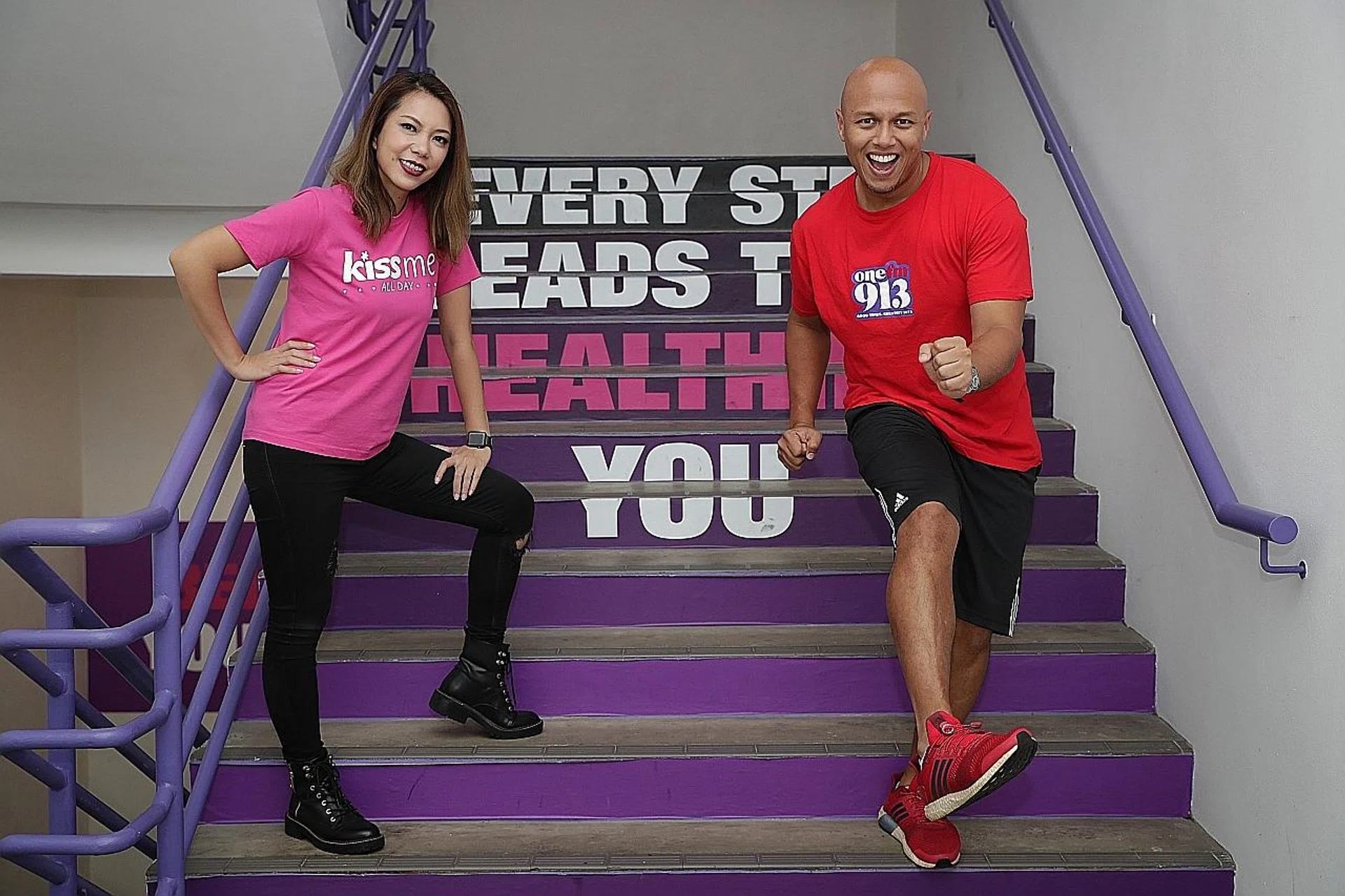 The New Paper Big Walk will be hosted by Kiss92 DJ Desiree Lai and One FM 91.3 DJ Andre Hoeden this year. 