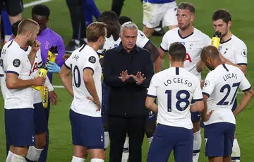 EPL clubs warned about social distancing