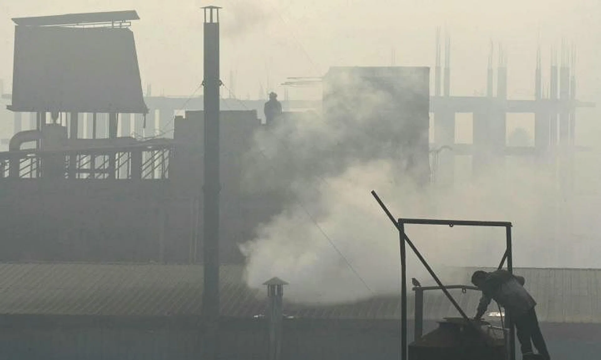 A WHO report identifies air pollution as a key environment factor that will drive up the number of cancer cases. 
