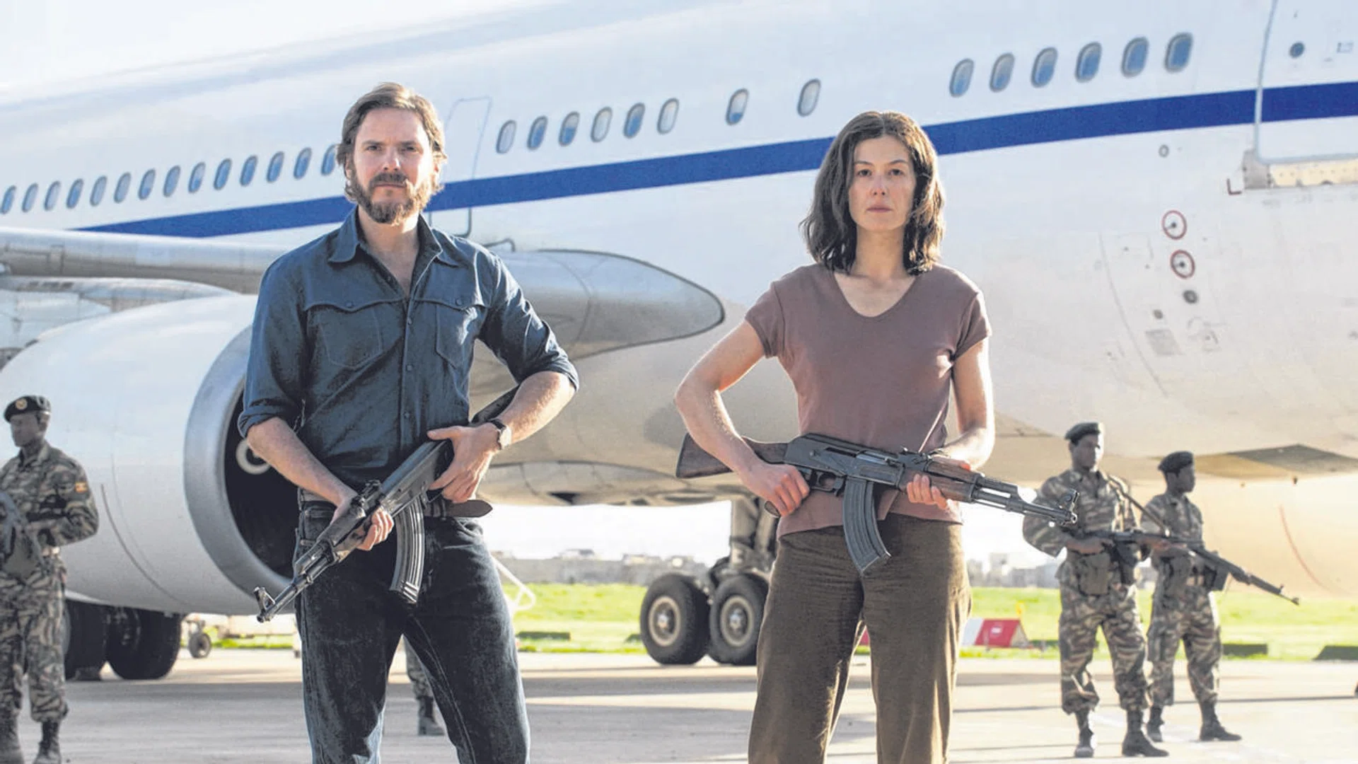 7 DAYS IN ENTEBBE (PG13)