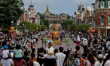12 rescued from roller coaster at Hong Kong Disneyland