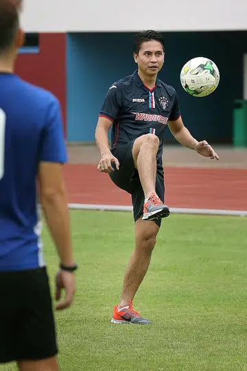Shahril and Baihakki sign for Warriors FC